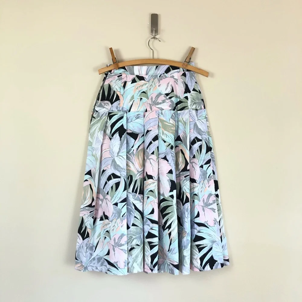 vintage pastel black floral tricks print midi skirt | 80s botanical pleated